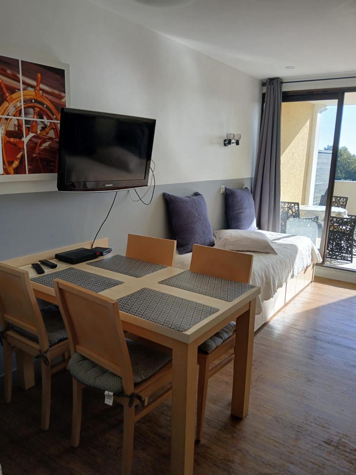 Appartement Grimaud Bord De Mer ภายนอก รูปภาพ